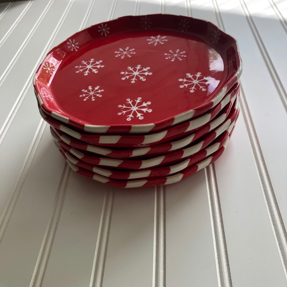 Temp-tations Snowflake holiday plates